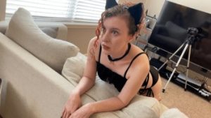 GirlsGoneHypnotized - Eden Adore Volunteers to be Hypnotized