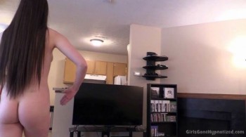 GirlsGoneHypnotized – Mickee Controlled by the Ring